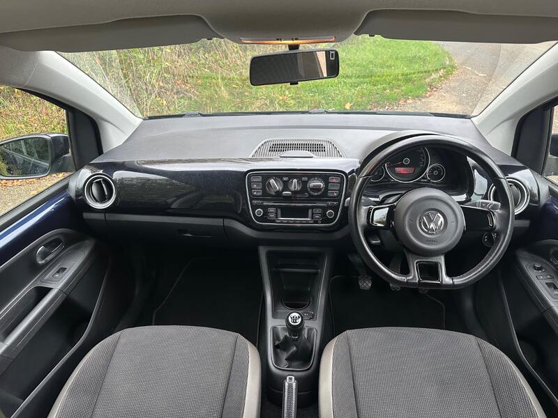 VOLKSWAGEN UP