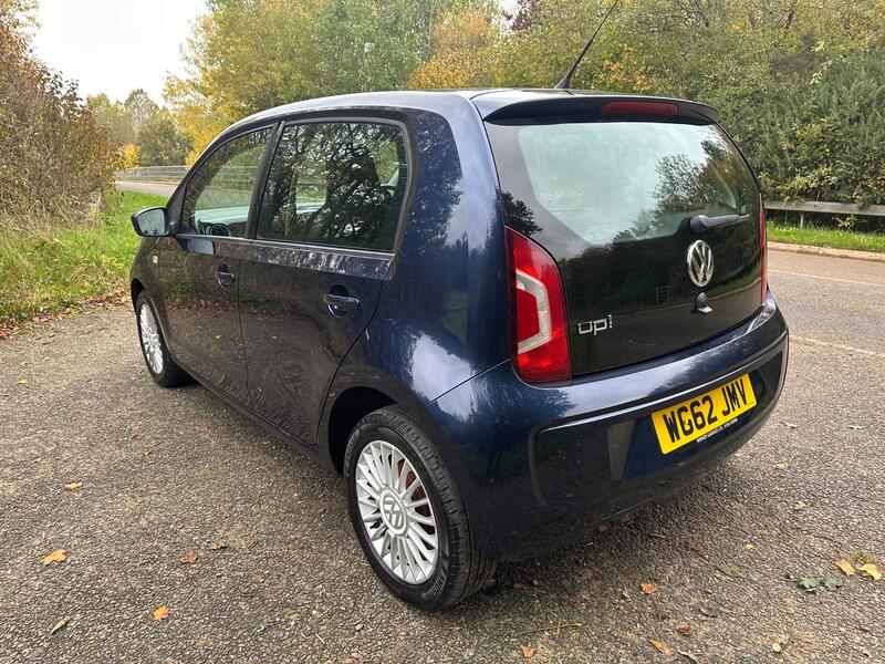 VOLKSWAGEN UP