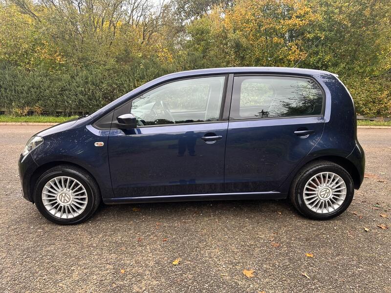 VOLKSWAGEN UP