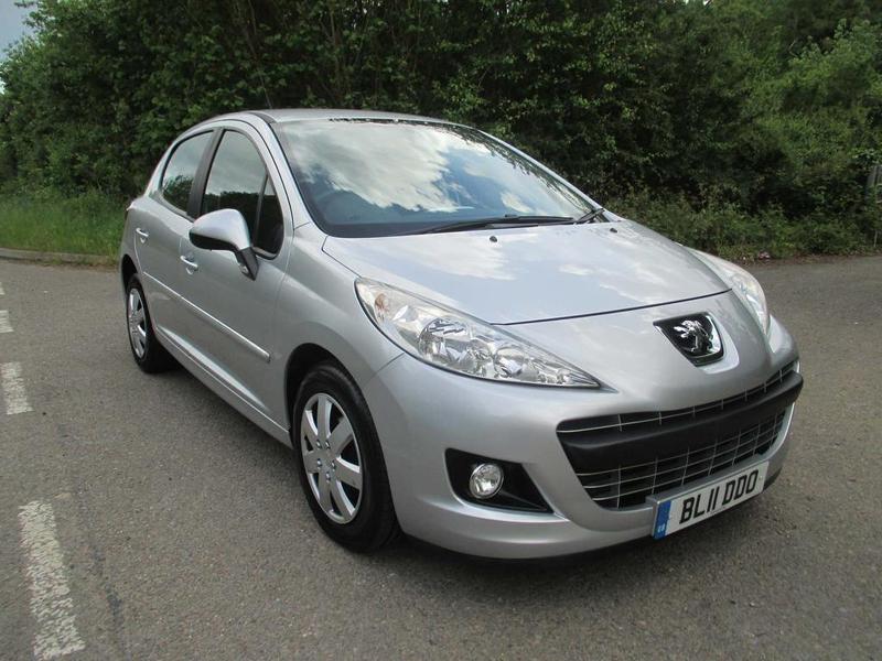 PEUGEOT 207