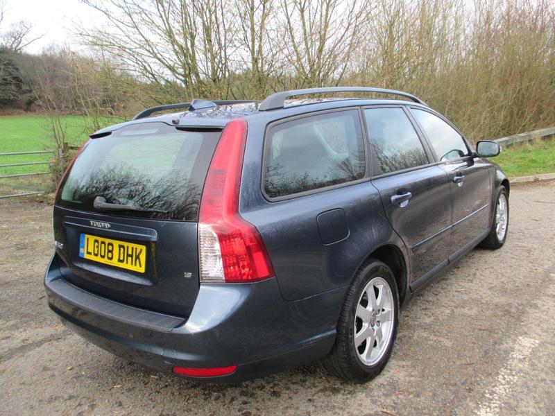 VOLVO V50