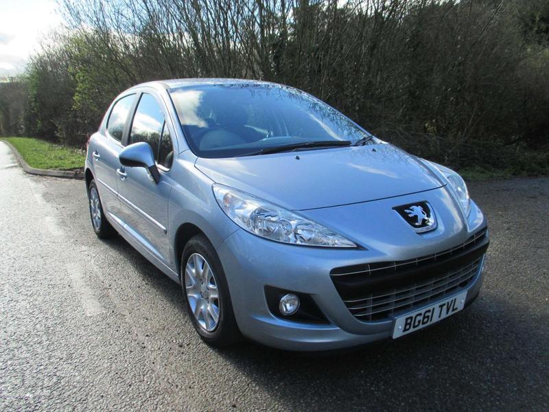 PEUGEOT 207