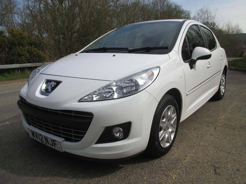 PEUGEOT 207